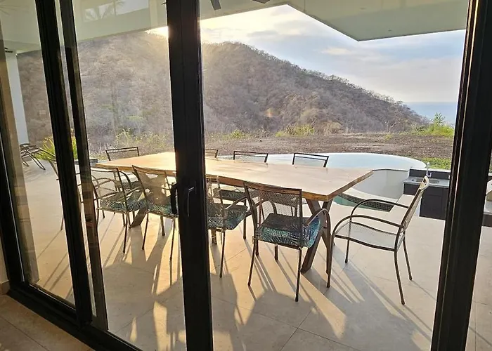 El Coco Oasis Where Luxury Meets Nature! Villa