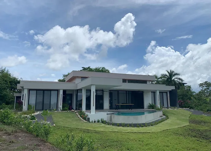 El Coco Oasis Where Luxury Meets Nature! Villa Sardinal (Guanacaste)